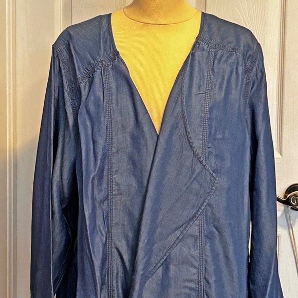 JACKET, OPEN FRONT, COLOUR: LIGHT DENIM WASH, SIZE 24, TENCEL, LONG SLEEVES, POC - Picture 15 of 15